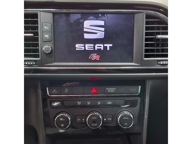 Personenauto, seat, leon st - afbeelding 9 van  25