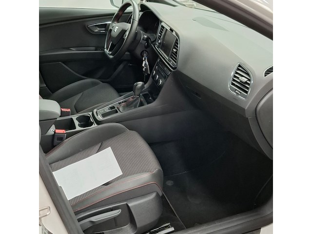 Personenauto, seat, leon st - afbeelding 15 van  25