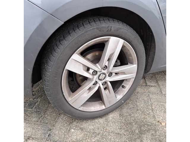 Personenauto, seat, leon - afbeelding 4 van  48