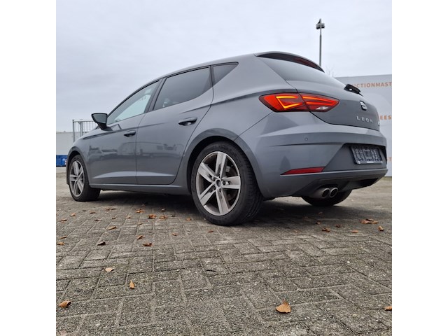 Personenauto, seat, leon - afbeelding 8 van  48