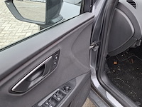 Personenauto, seat, leon - afbeelding 17 van  48