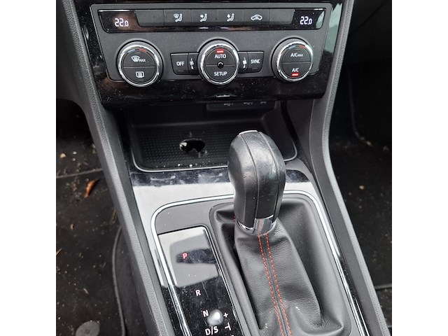 Personenauto, seat, leon - afbeelding 25 van  48