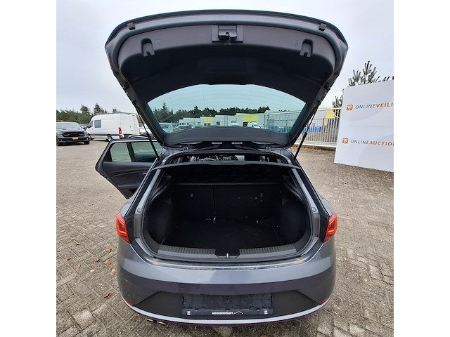 Personenauto, seat, leon - afbeelding 29 van  48