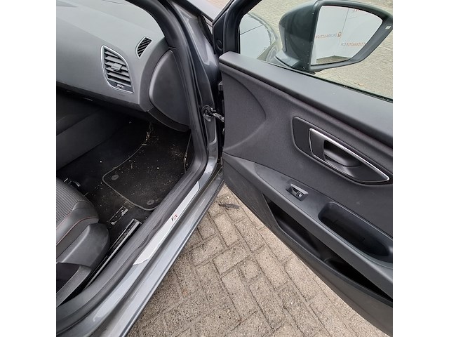 Personenauto, seat, leon - afbeelding 35 van  48