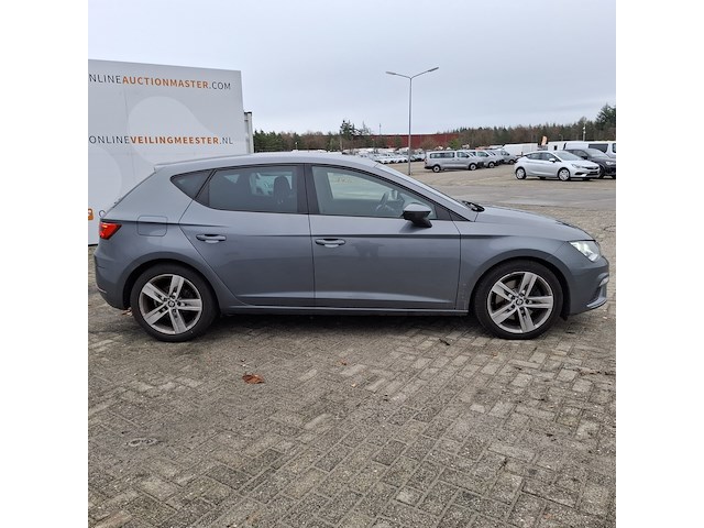 Personenauto, seat, leon - afbeelding 34 van  48