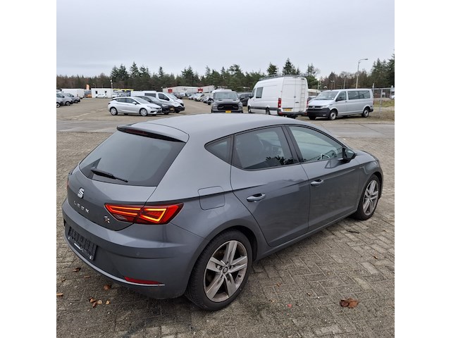 Personenauto, seat, leon - afbeelding 44 van  48