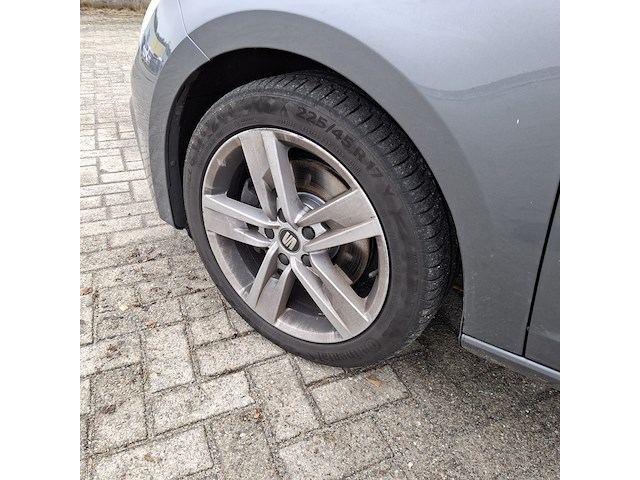 Personenauto, seat, leon - afbeelding 48 van  48