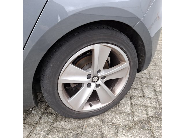 Personenauto, seat, leon - afbeelding 3 van  48