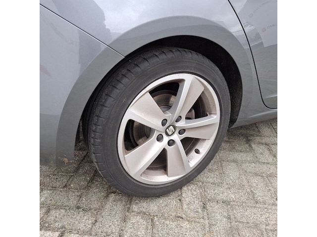 Personenauto, seat, leon - afbeelding 4 van  48