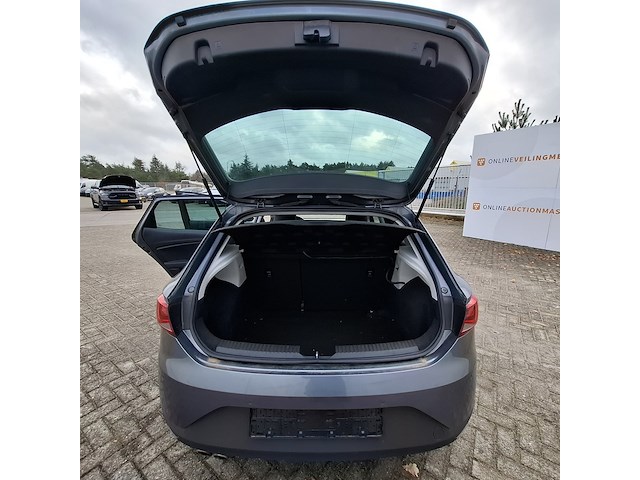 Personenauto, seat, leon - afbeelding 30 van  48