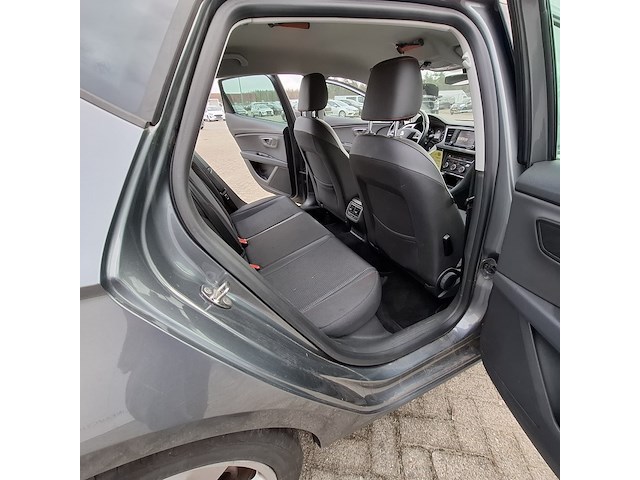 Personenauto, seat, leon - afbeelding 33 van  48