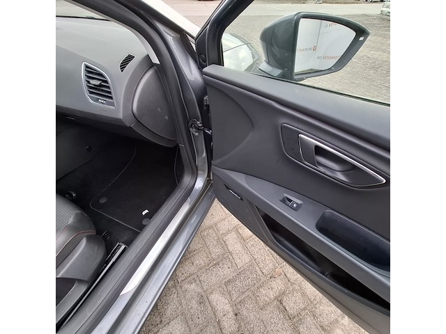 Personenauto, seat, leon - afbeelding 36 van  48
