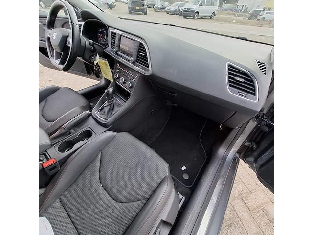 Personenauto, seat, leon - afbeelding 37 van  48