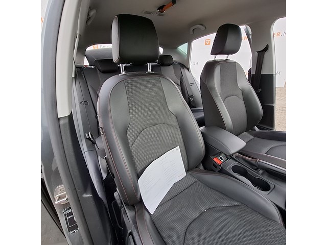 Personenauto, seat, leon - afbeelding 38 van  48