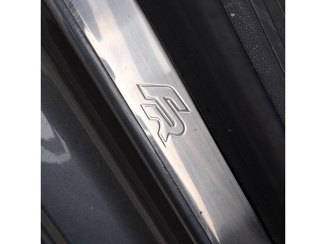 Personenauto, seat, leon - afbeelding 39 van  48