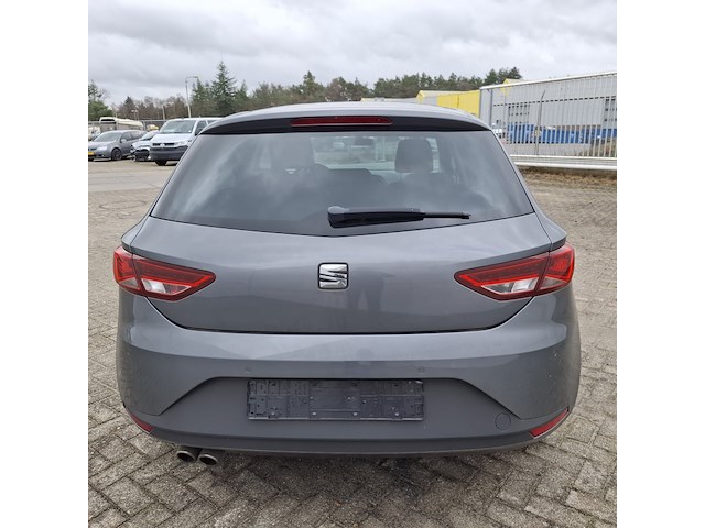 Personenauto, seat, leon - afbeelding 45 van  48