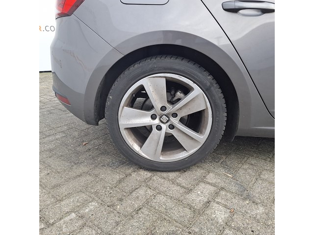 Personenauto, seat, leon - afbeelding 12 van  49