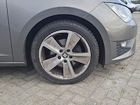 Personenauto, seat, leon - afbeelding 13 van  49