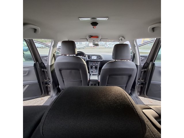 Personenauto, seat, leon - afbeelding 38 van  49