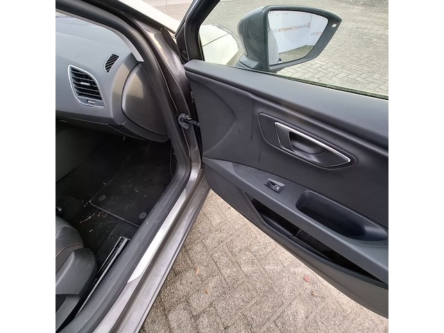 Personenauto, seat, leon - afbeelding 41 van  49