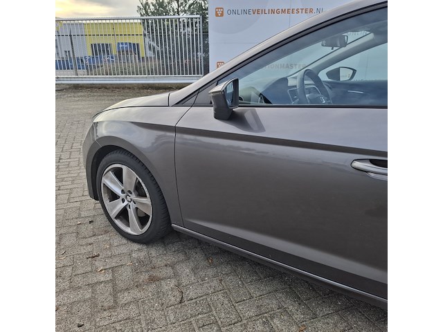 Personenauto, seat, leon - afbeelding 8 van  49