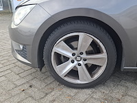 Personenauto, seat, leon - afbeelding 9 van  49