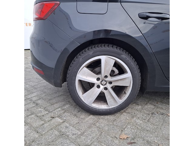 Personenauto, seat, leon - afbeelding 12 van  50