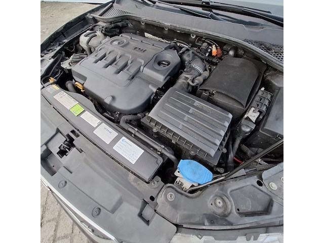 Personenauto, seat, leon - afbeelding 18 van  50