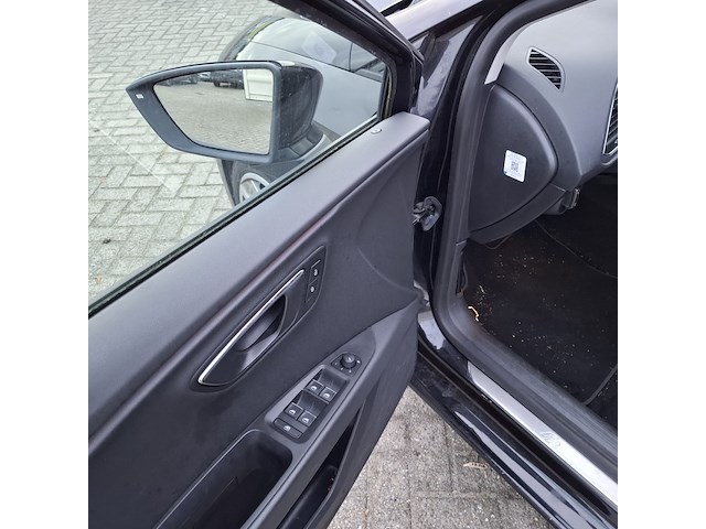 Personenauto, seat, leon - afbeelding 25 van  50