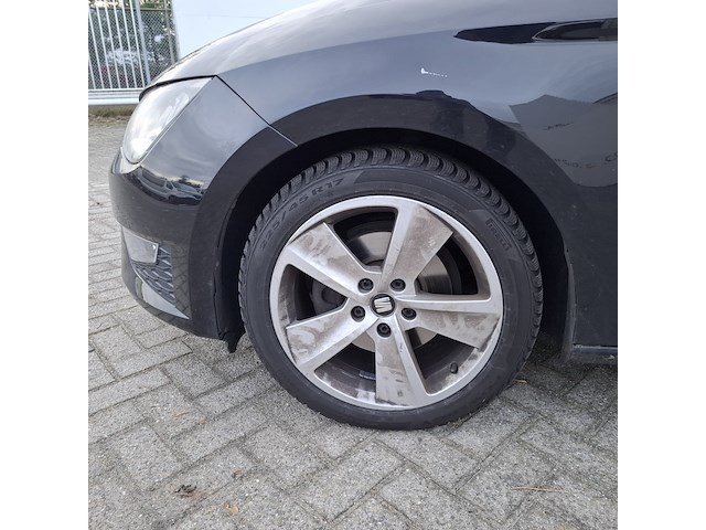 Personenauto, seat, leon - afbeelding 9 van  50