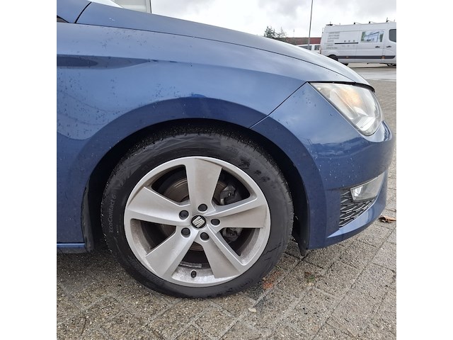 Personenauto, seat, leon - afbeelding 13 van  45