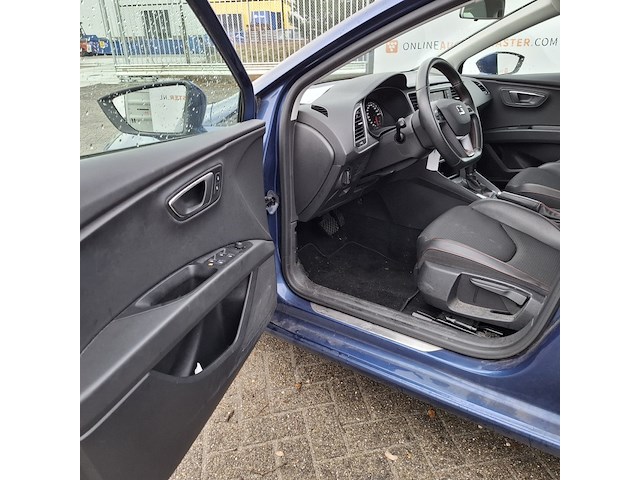 Personenauto, seat, leon - afbeelding 23 van  45