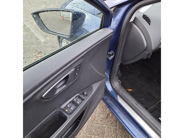 Personenauto, seat, leon - afbeelding 24 van  45