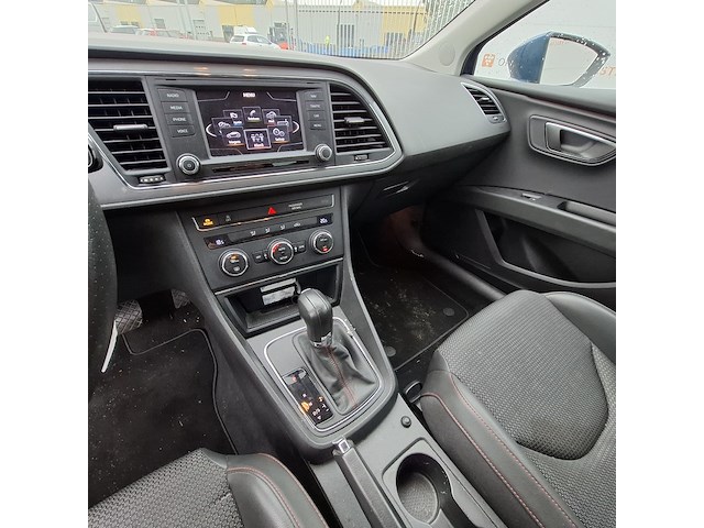 Personenauto, seat, leon - afbeelding 32 van  45