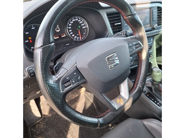 Personenauto, seat, leon - afbeelding 26 van  48