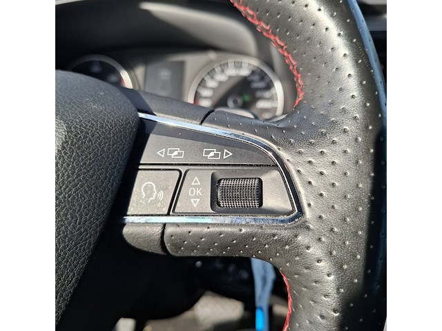 Personenauto, seat, leon - afbeelding 29 van  48