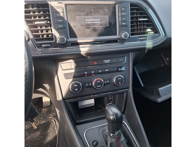 Personenauto, seat, leon - afbeelding 34 van  48