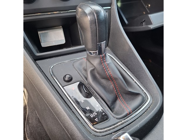 Personenauto, seat, leon - afbeelding 38 van  48