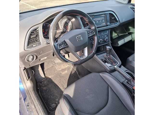 Personenauto, seat, leon - afbeelding 17 van  48
