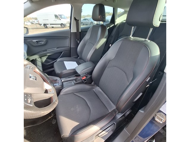 Personenauto, seat, leon - afbeelding 20 van  48