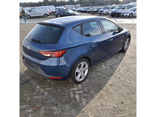 Personenauto, seat, leon - afbeelding 44 van  48