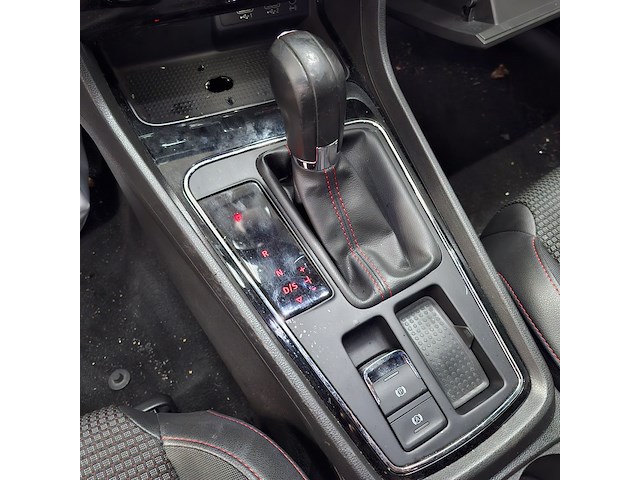 Personenauto, seat, leon - afbeelding 21 van  50