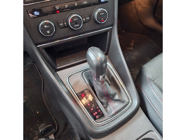 Personenauto, seat, leon - afbeelding 24 van  61