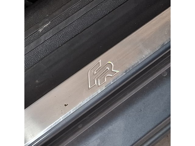 Personenauto, seat, leon - afbeelding 36 van  61