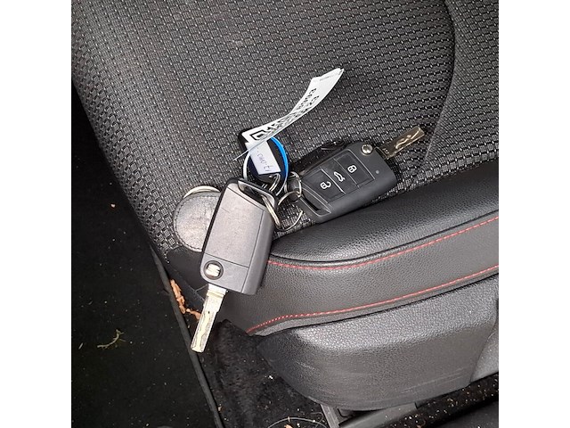 Personenauto, seat, leon - afbeelding 21 van  64