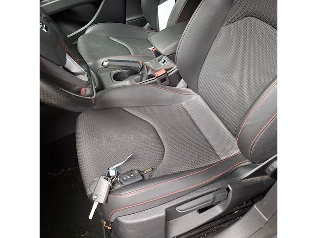 Personenauto, seat, leon - afbeelding 22 van  64