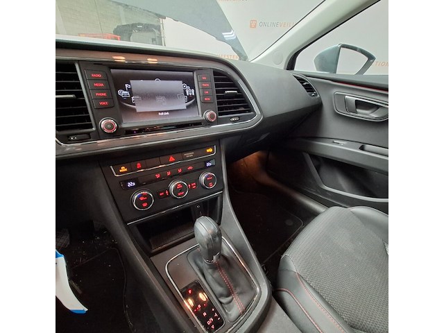 Personenauto, seat, leon - afbeelding 31 van  64