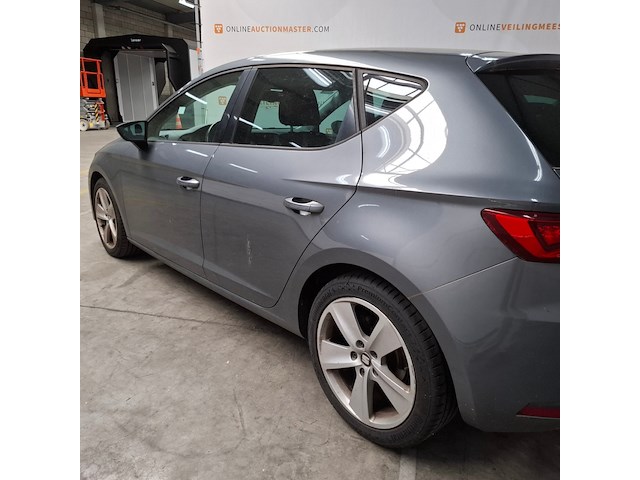 Personenauto, seat, leon - afbeelding 64 van  64