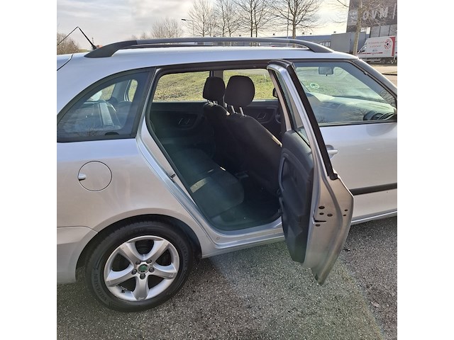 Personenauto, skoda, fabia, 2010 - afbeelding 10 van  45