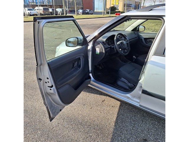 Personenauto, skoda, fabia, 2010 - afbeelding 22 van  45